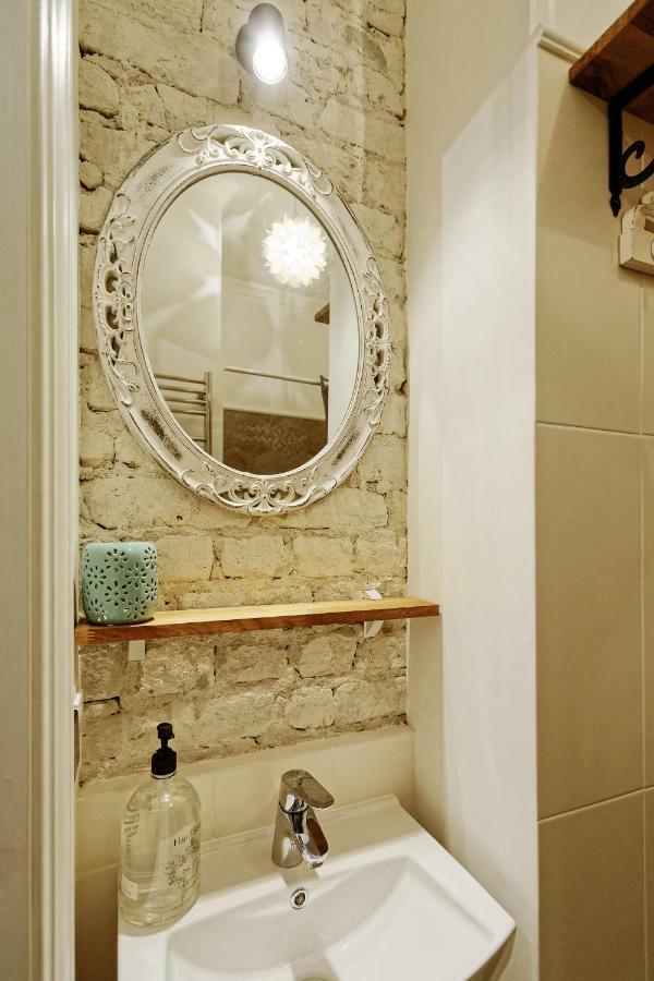 Riga Silent Center Boutique Apt. +Free Parking Bagian luar foto