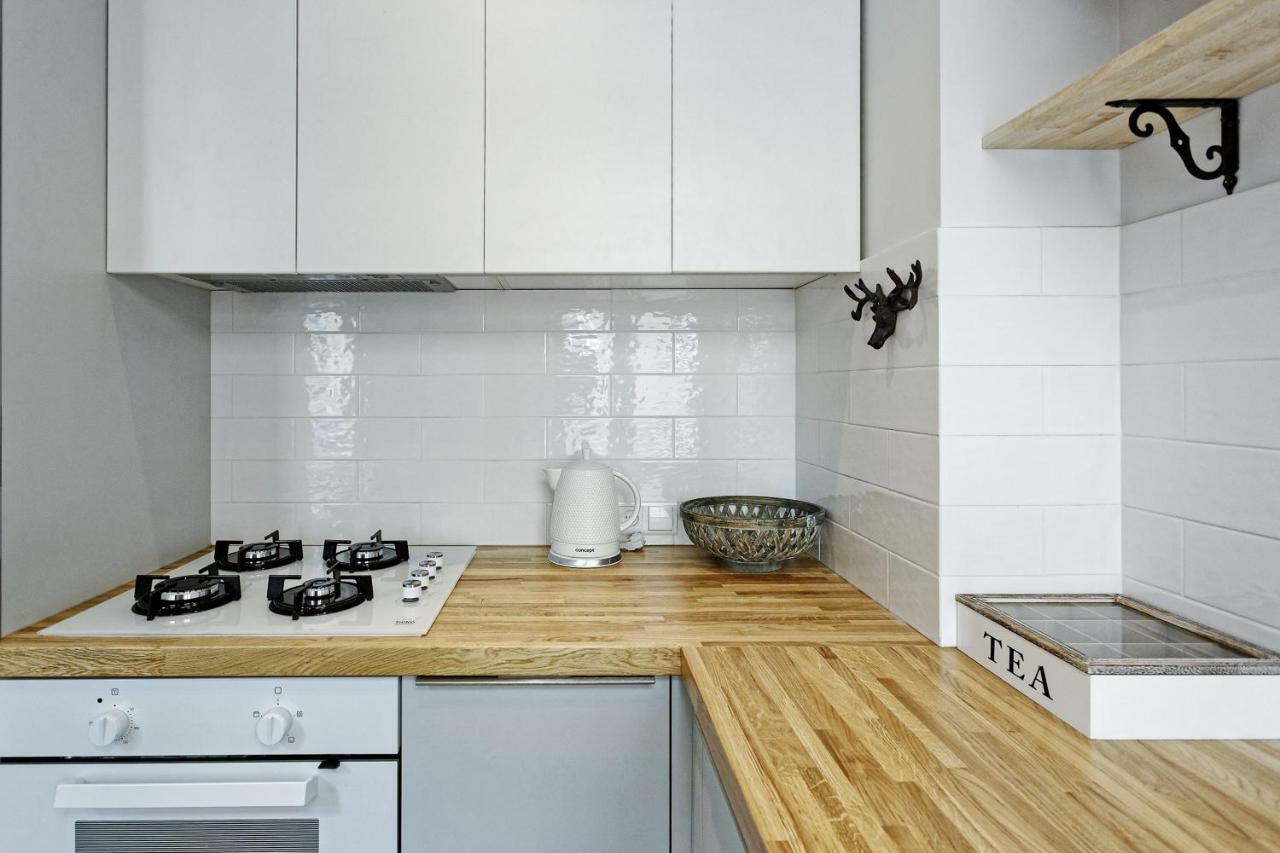 Riga Silent Center Boutique Apt. +Free Parking Bagian luar foto