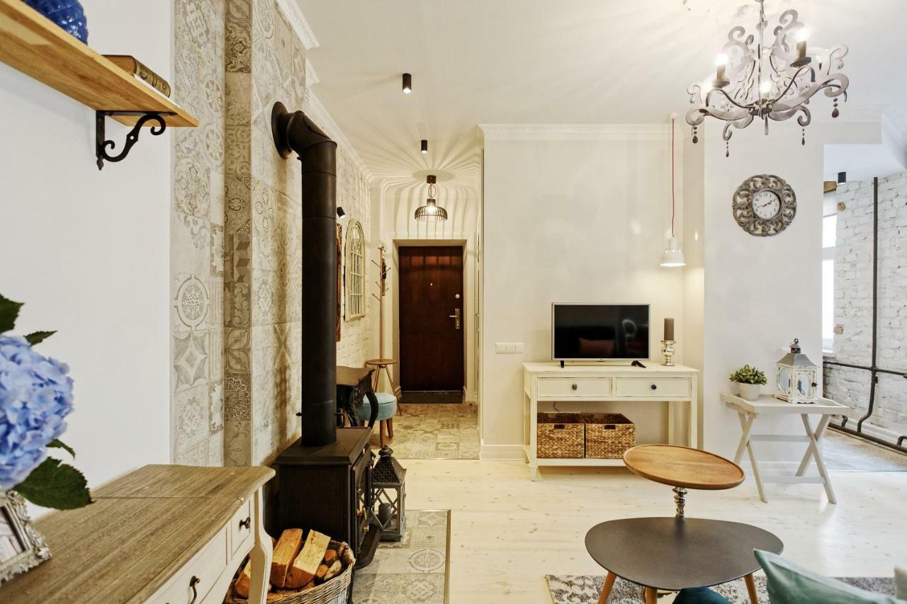 Riga Silent Center Boutique Apt. +Free Parking Bagian luar foto