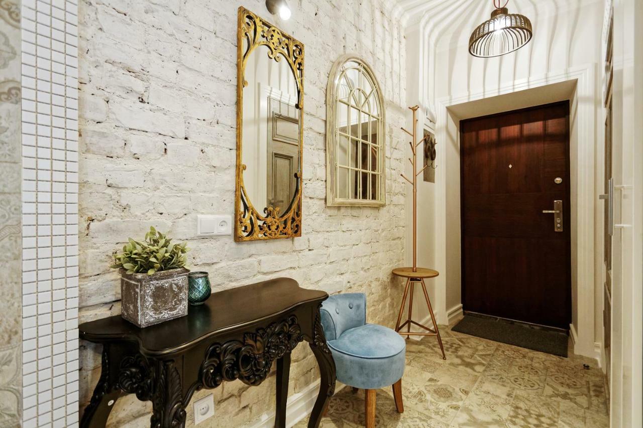 Riga Silent Center Boutique Apt. +Free Parking Bagian luar foto