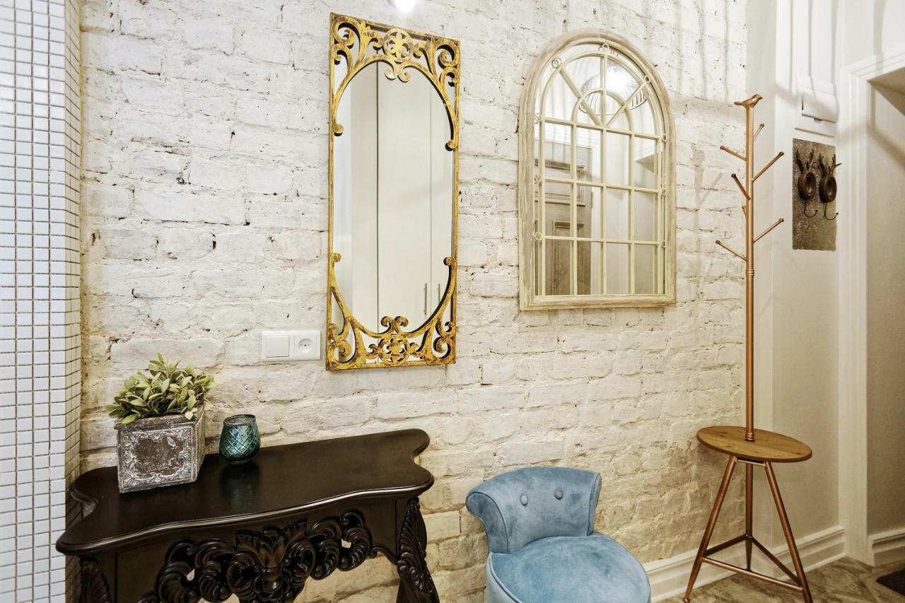 Riga Silent Center Boutique Apt. +Free Parking Bagian luar foto