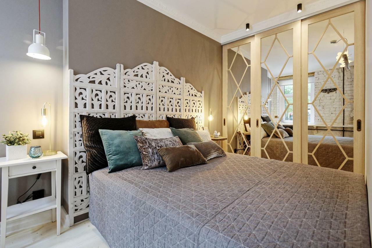 Riga Silent Center Boutique Apt. +Free Parking Bagian luar foto